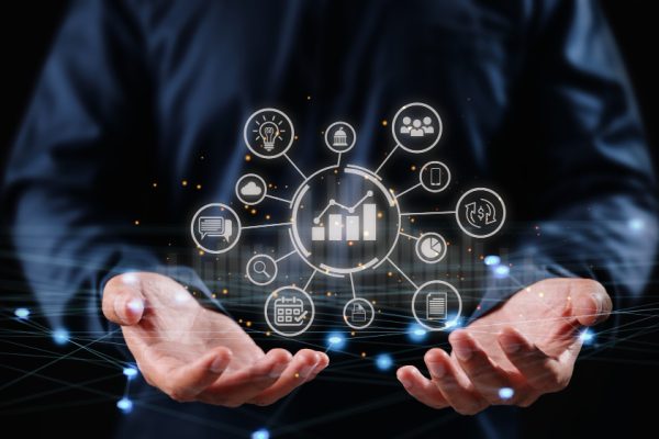 A integração entre estoque, vendas e financeiro é fundamental para a eficiência empresarial.